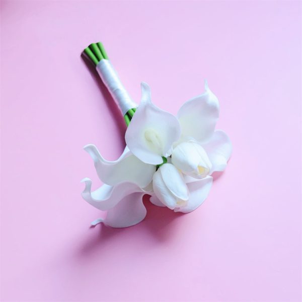 White Bridal Bouquet Bridesmaids Boutonniere Corsage