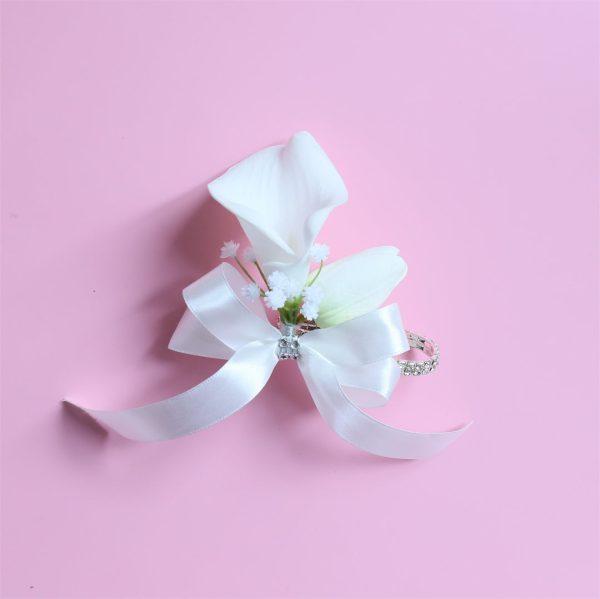 White Bridal Bouquet Bridesmaids Boutonniere Corsage